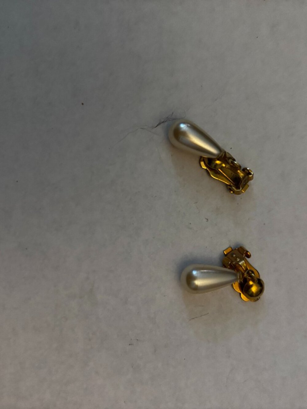Screw back clip earrings silver tone teardrop pearl dangles